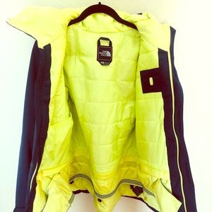 ✨✨The Northface Women’s Snowboarding Jacket✨✨